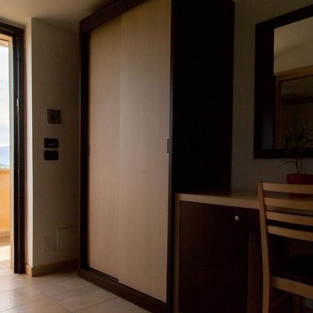 Albergo Il Giardino フォチェ・ヴァラーノ エクステリア 写真