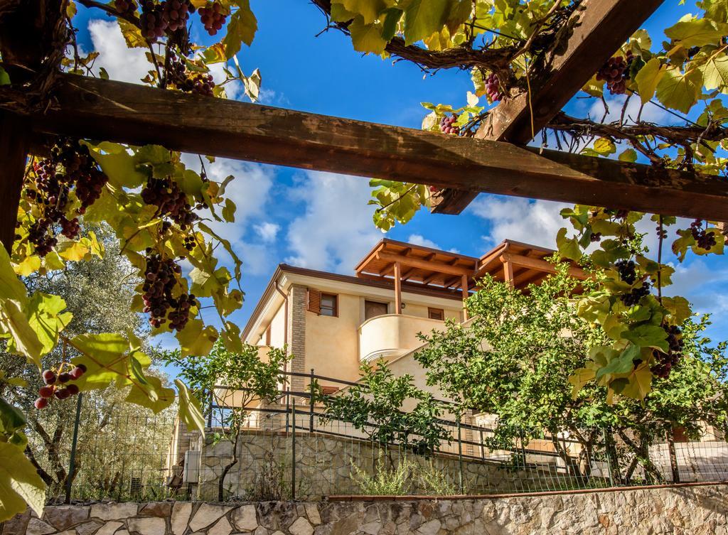 Albergo Il Giardino フォチェ・ヴァラーノ エクステリア 写真