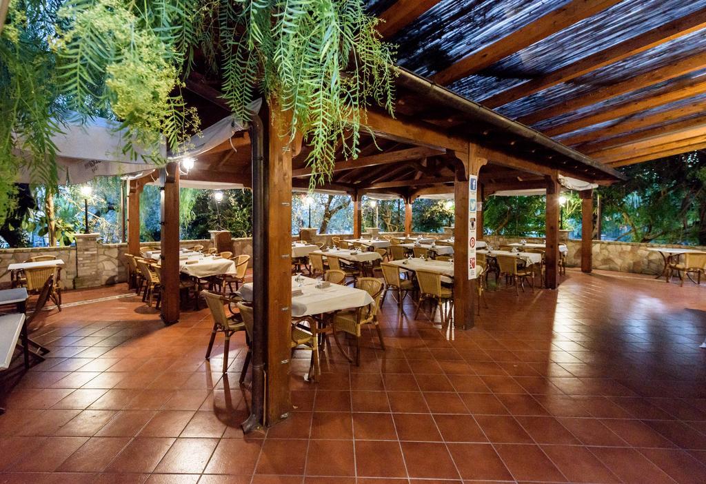 Albergo Il Giardino フォチェ・ヴァラーノ エクステリア 写真