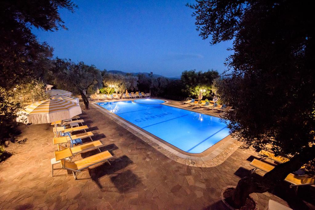 Albergo Il Giardino フォチェ・ヴァラーノ エクステリア 写真